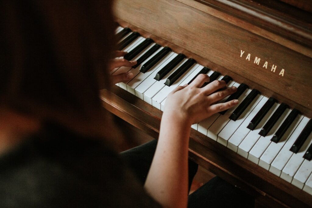 Adult piano learning and practice