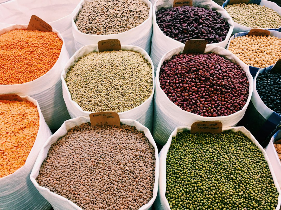 Prepared beans and vegetables in containers