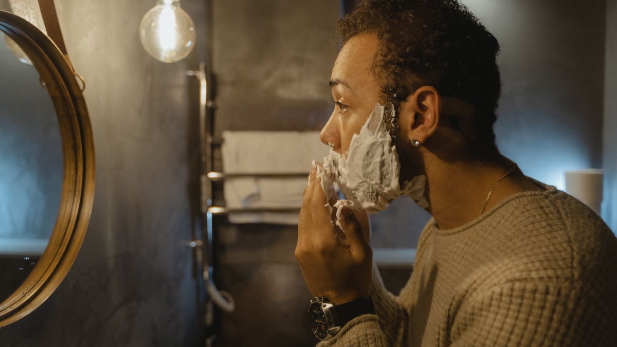 beard-dandruff