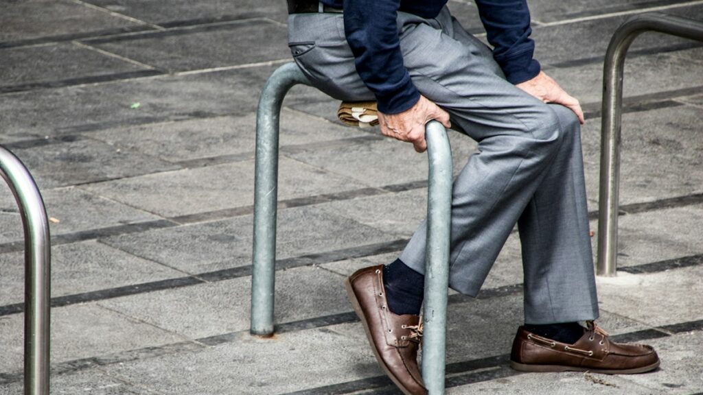 Man wearing trousers for a chinos fit guide