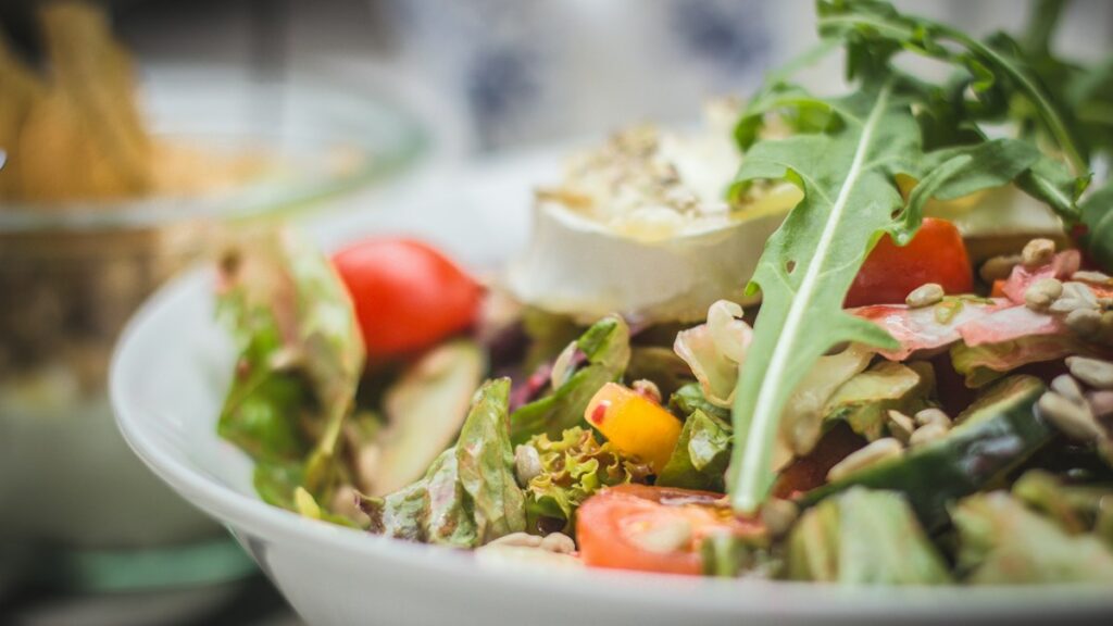 How to Eat More Food Volume Without Feeling Like You Are Dieting