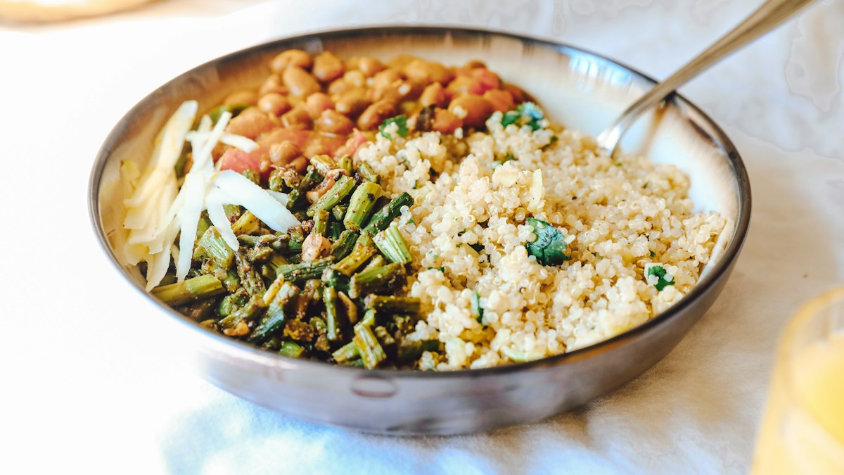 Healthy grain bowl