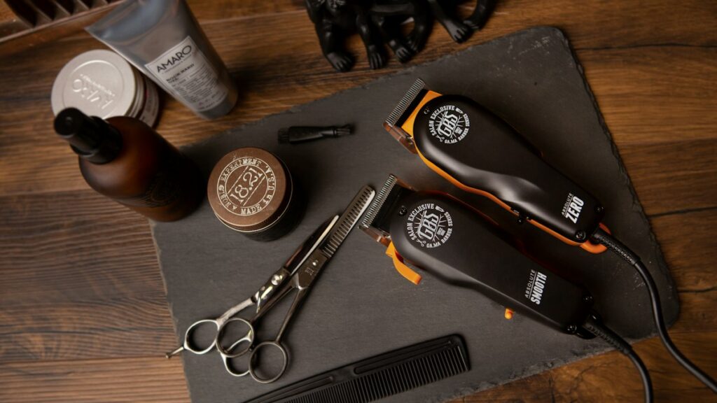 Hair clippers and grooming tools