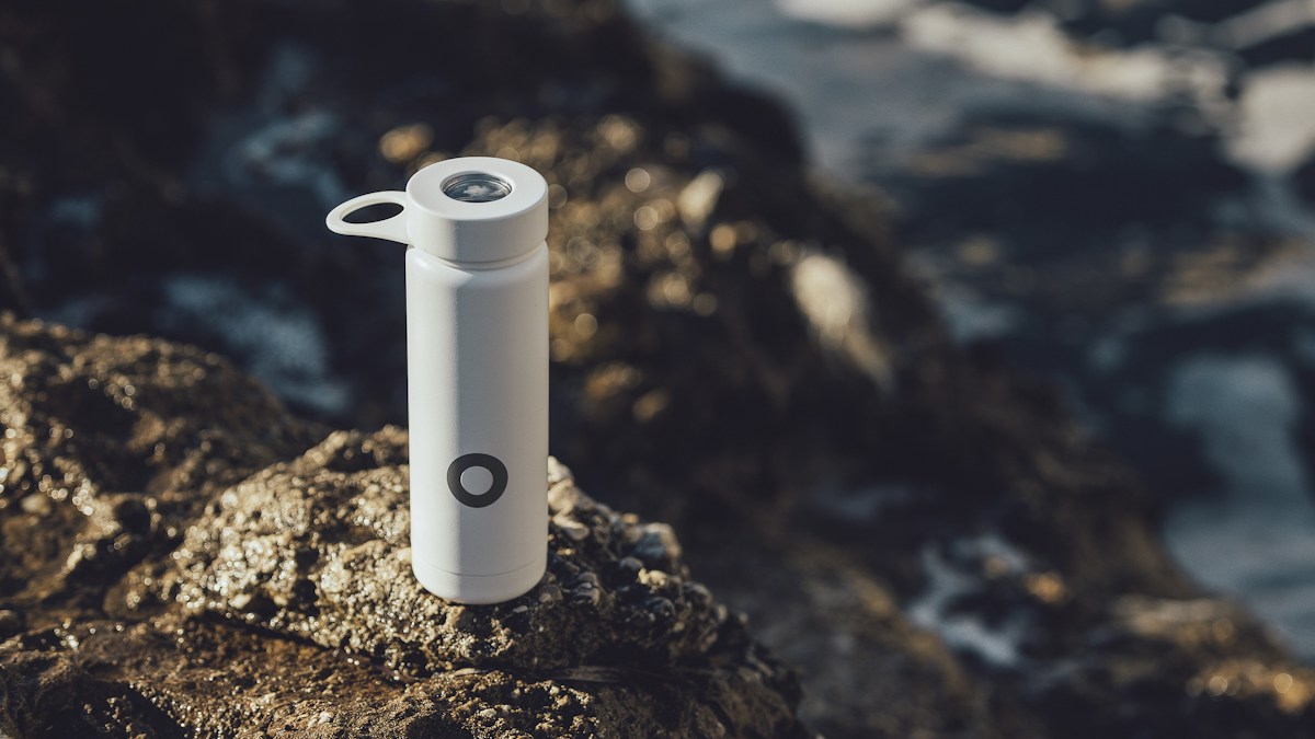 how to clean a reusable water bottle and straw lid properly