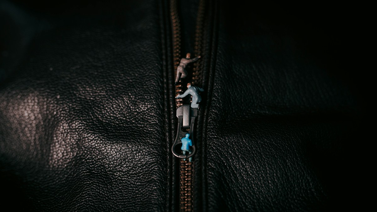 how to fix a pants zipper that keeps sliding down