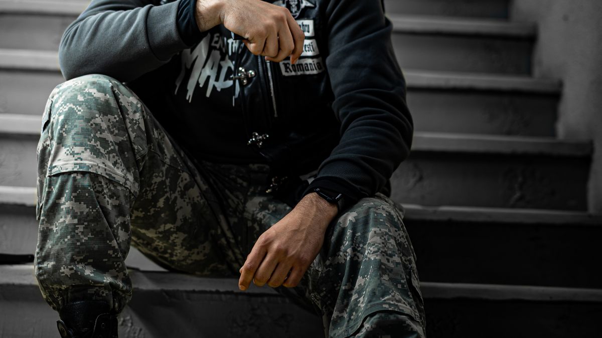 practical example for men's hoodie fit