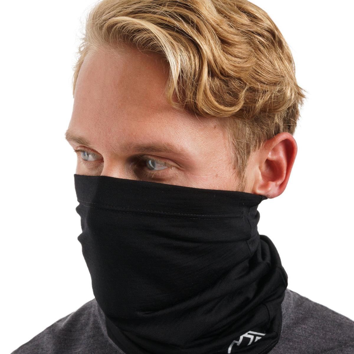 Black Merino Tech merino wool neck gaiter